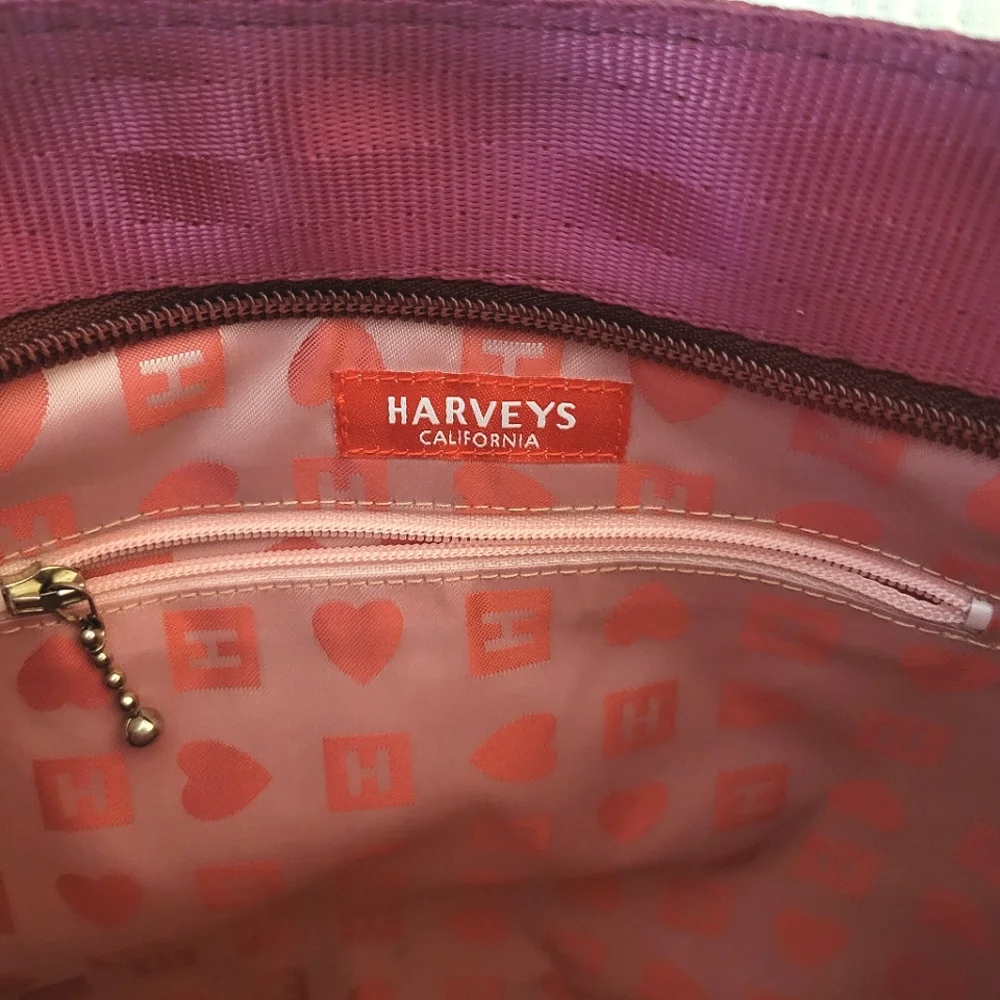 Harvey's Mini Streamline Seatbelt Crossbody